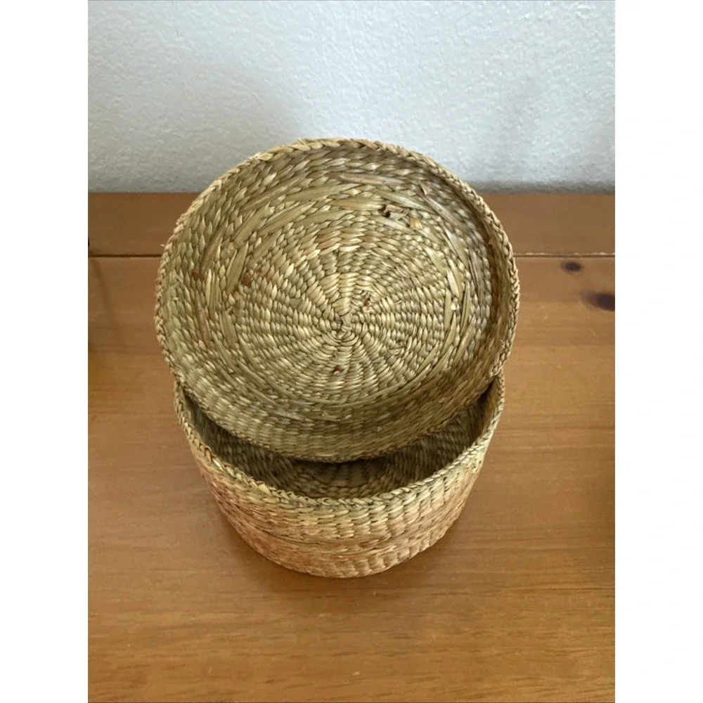 Lot Of Three Vintage Mini Baskets Pine needle, Round Lidded, SW Wedding Style NM